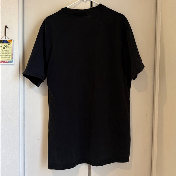 T-Shirt - Picture 2 of 2